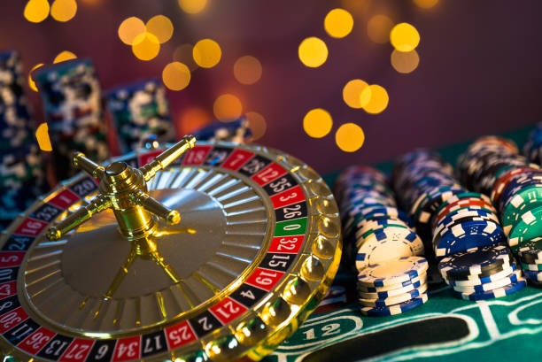 wow33 mobile app interface showing live-dealer table and sportsbook navigation